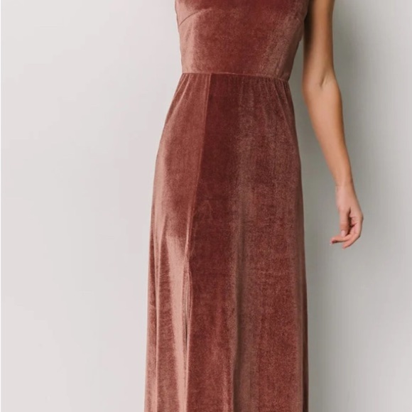 Baltic Born Tatiana Velvet One-Shoulder maxi dress - Picture 2 of 6